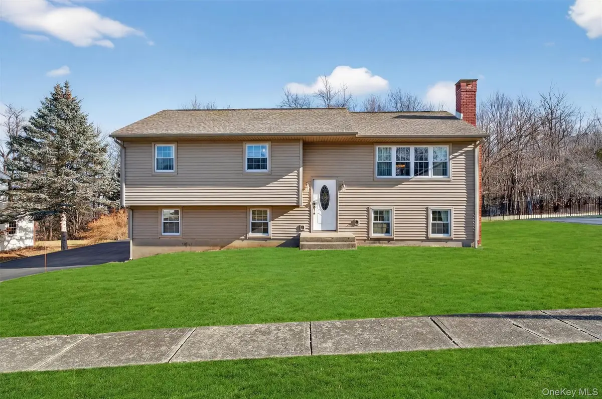 11 Hilltop Lane, Warwick, NY 10990 - Image #1