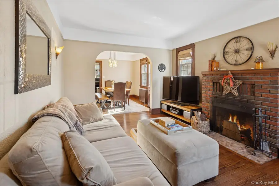 15 N Oceanside Road, Rockville Centre, NY 11570 - Image #3