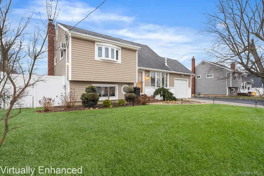 79 Roosevelt Avenue, Massapequa, NY 11758 - Image #2