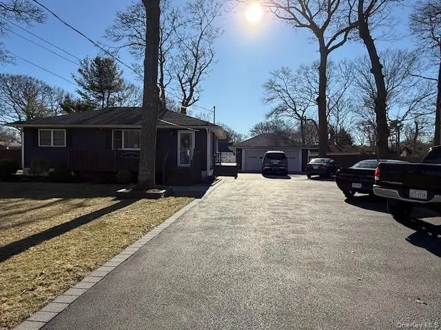 22 Laurel Lane, Shirley, NY 11967 - #3