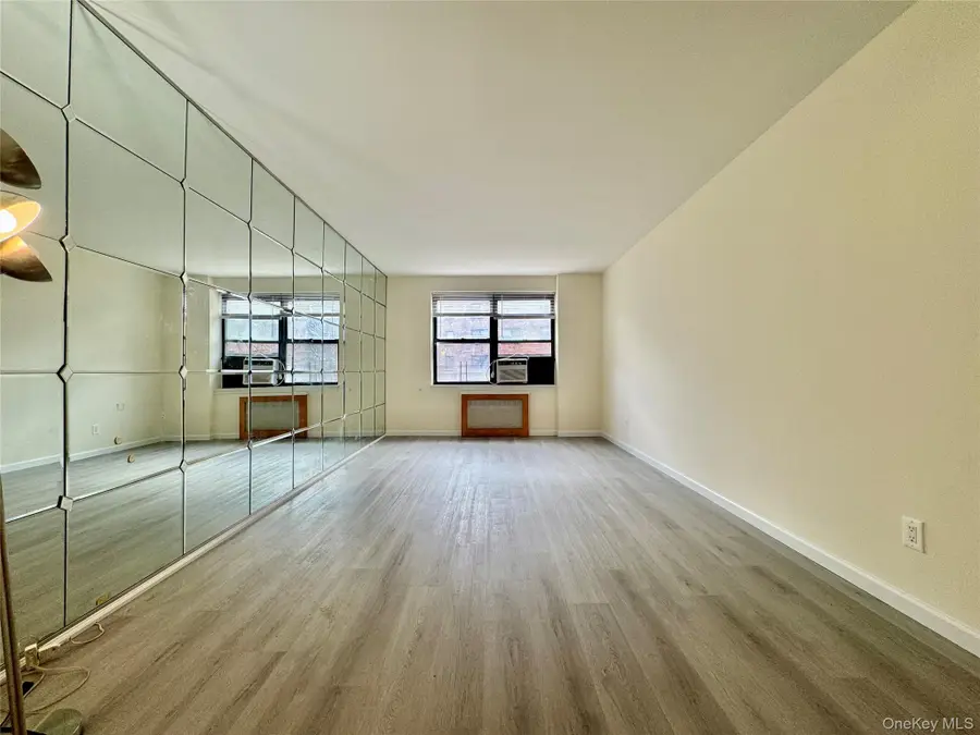26-25 141st St #3E, Flushing, NY 11354 - Image #2