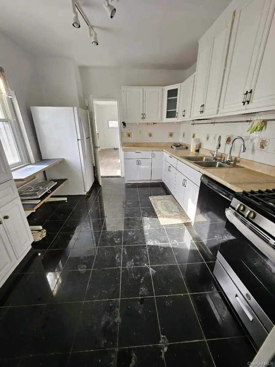 1318 Mayflower Avenue, Bronx, NY 10461 - #2