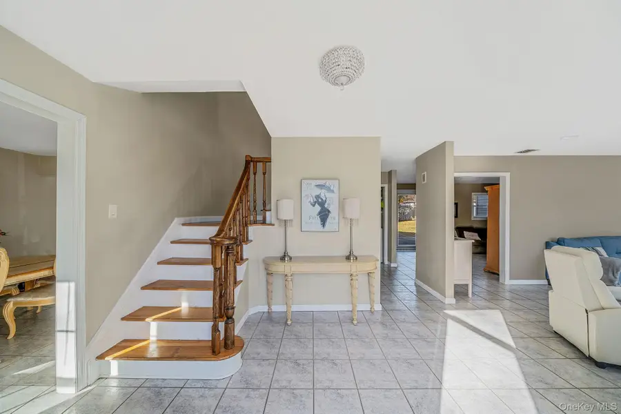 3 Mount Marcy Avenue, Farmingville, NY 11738 - Image #3