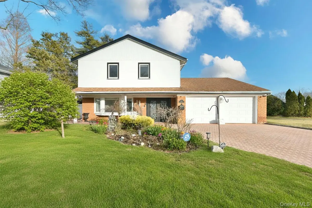 116 Nottingham Road, Manhasset Hills, NY 11040 - #1