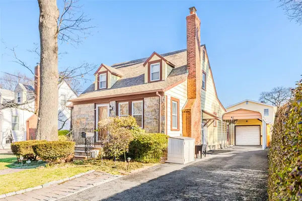 12 King Street, Freeport, NY 11520