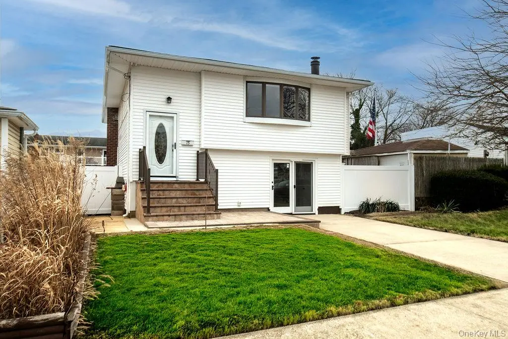 15 E Clearwater Road, Lindenhurst, NY 11757 - Image #1
