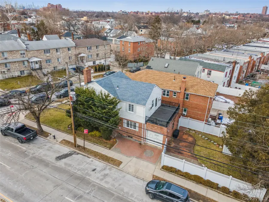 166-07 Union Turnpike, Fresh Meadows, NY 11366 - Image #2