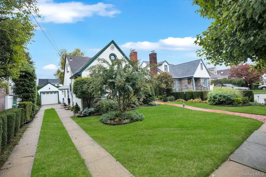 18 School Street, Malverne, NY 11565 - Image #3