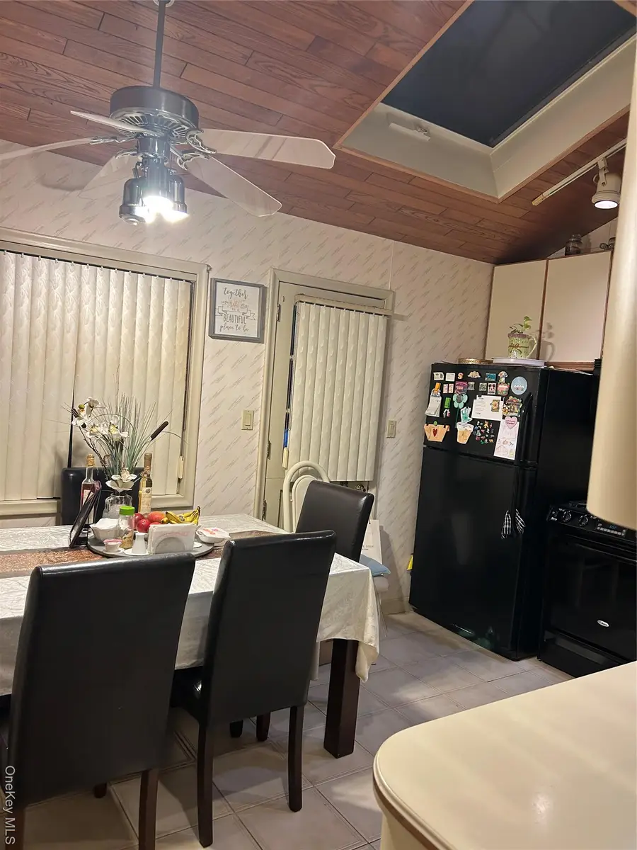 527 Willow Street, South Hempstead, NY 11550 - #3