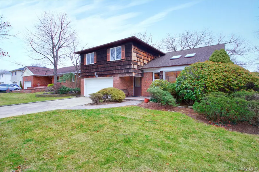 1066 Cedarhurst Street, Valley Stream, NY 11581 - #2