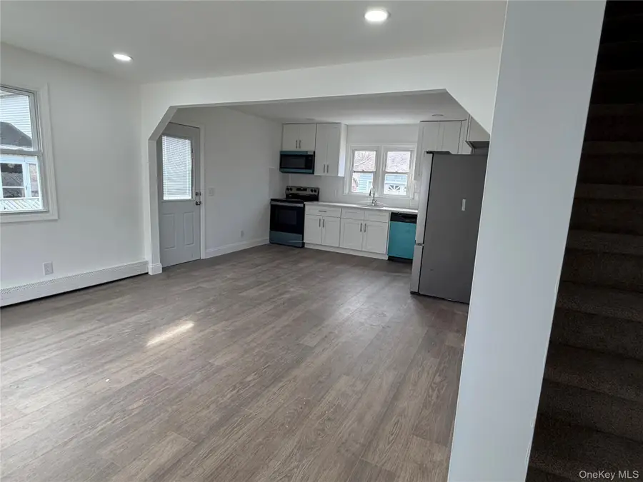 182 Lexington Road, Shirley, NY 11967 - Image #3