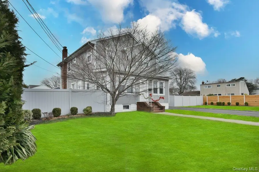 116 15th Avenue, West Babylon, NY 11704 - #2