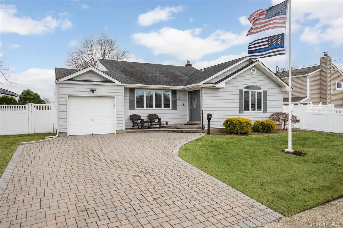 525 Roosevelt Avenue, Massapequa Park, NY 11762 - #1