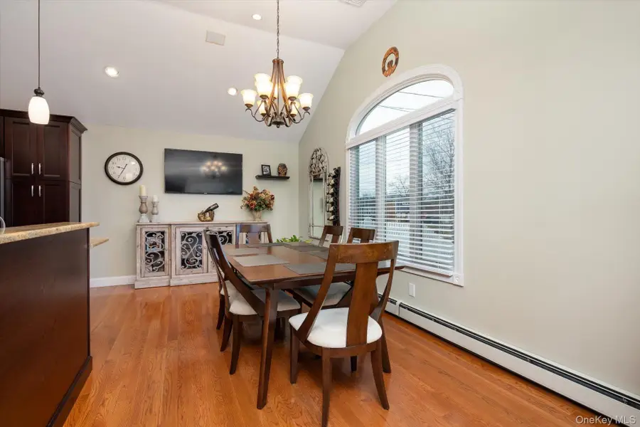 525 Roosevelt Avenue, Massapequa Park, NY 11762 - #3