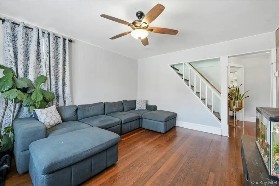 12 Charles Street, Bay Shore, NY 11706 - #2