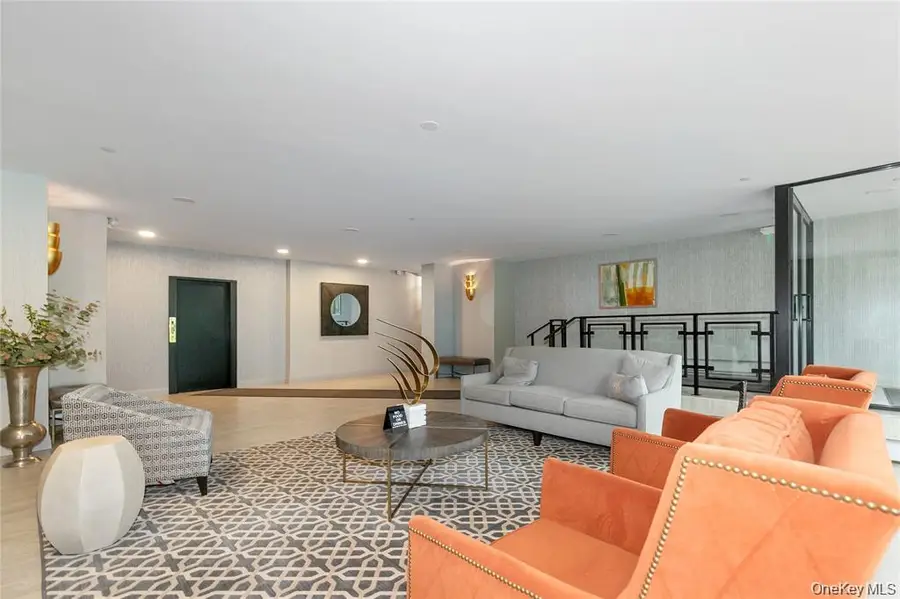 25 Canterbury Road #2F, Great Neck, NY 11021 - Image #3