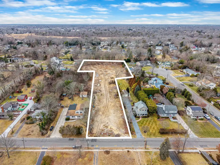 92 Oakwood Avenue, Bayport, NY 11705 - Image #2