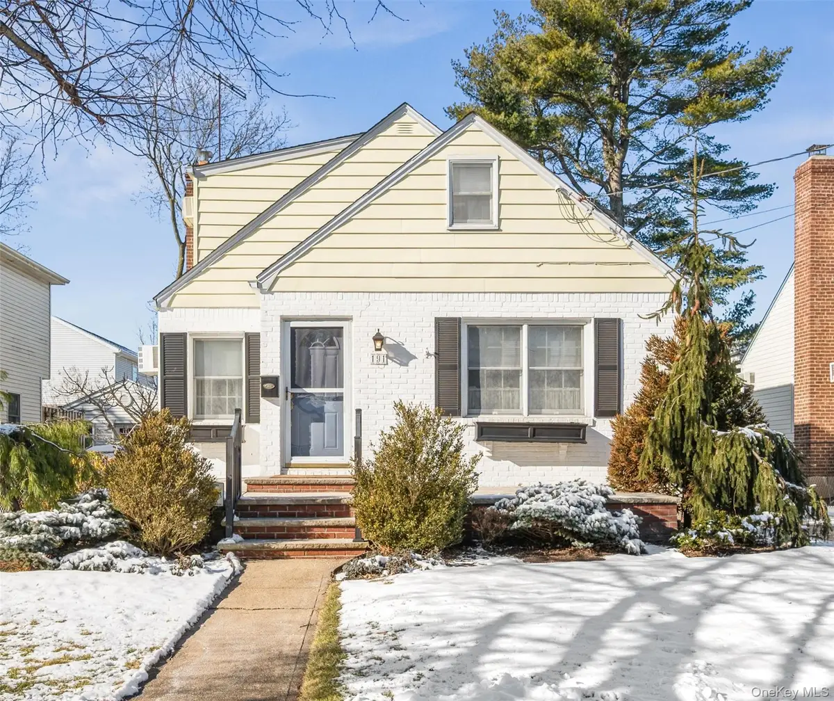 191 Euston Road S, Garden City South, NY 11530 - Image #1