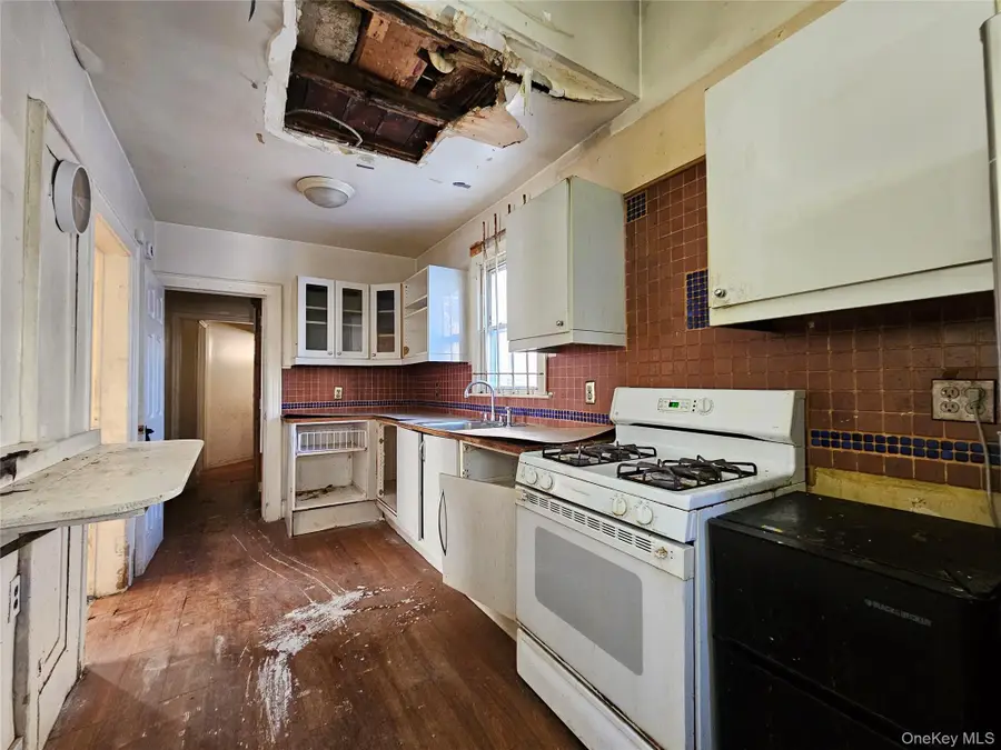 11311 198th Street, Saint Albans, NY 11412 - Image #3