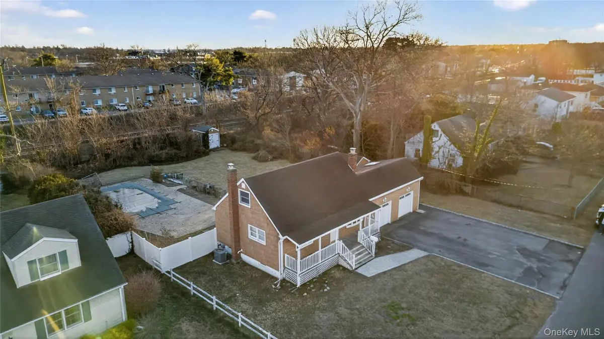 158 Moffitt Boulevard, Islip, NY 11751 - Image #1