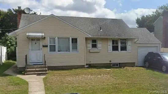 7 High Street, Hicksville, NY 11801