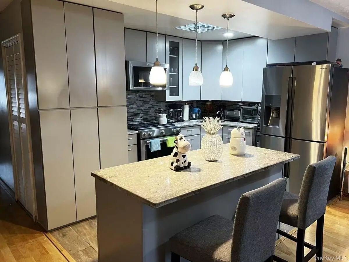 75-22 Parsons Boulevard #D3, Fresh Meadows, NY 11366 - Image #1