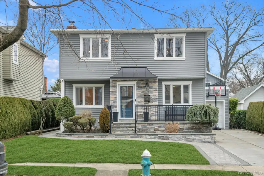 39 Corwin Avenue, New Hyde Park, NY 11040 - Image #2