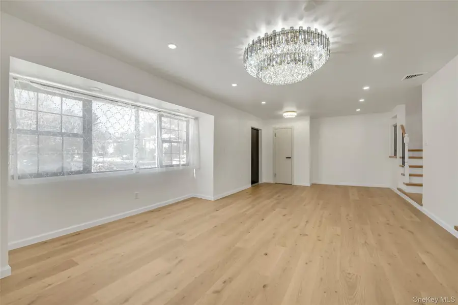 26 Roseanne Drive, Woodbury, NY 11797 - Image #2