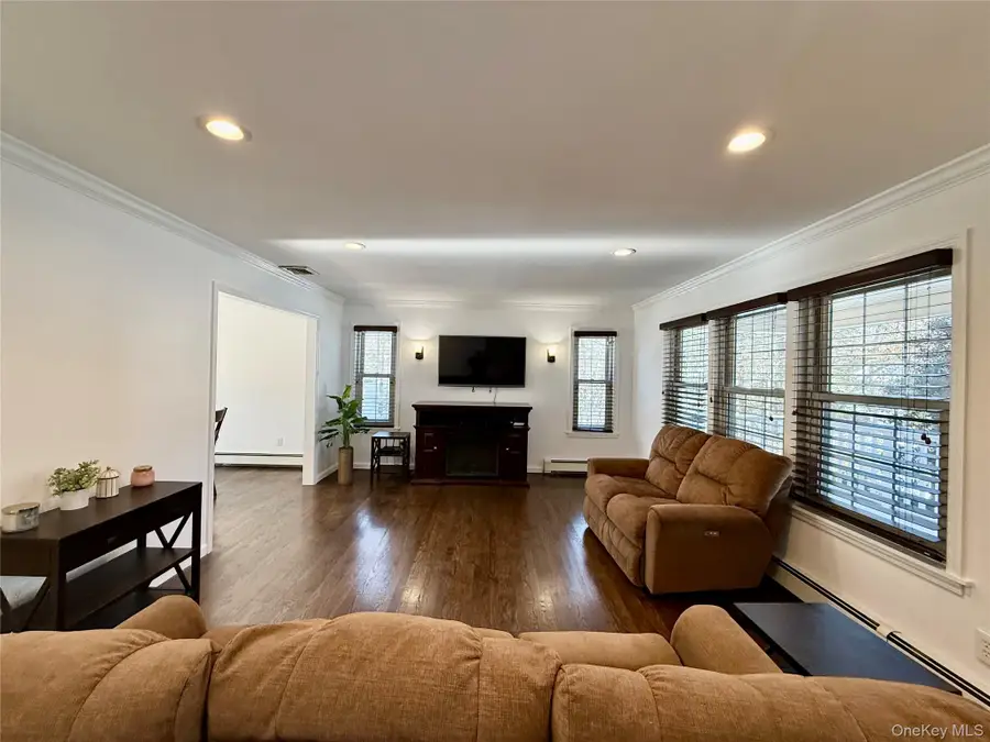 4 Sheila Court, Manorville, NY 11949 - Image #3