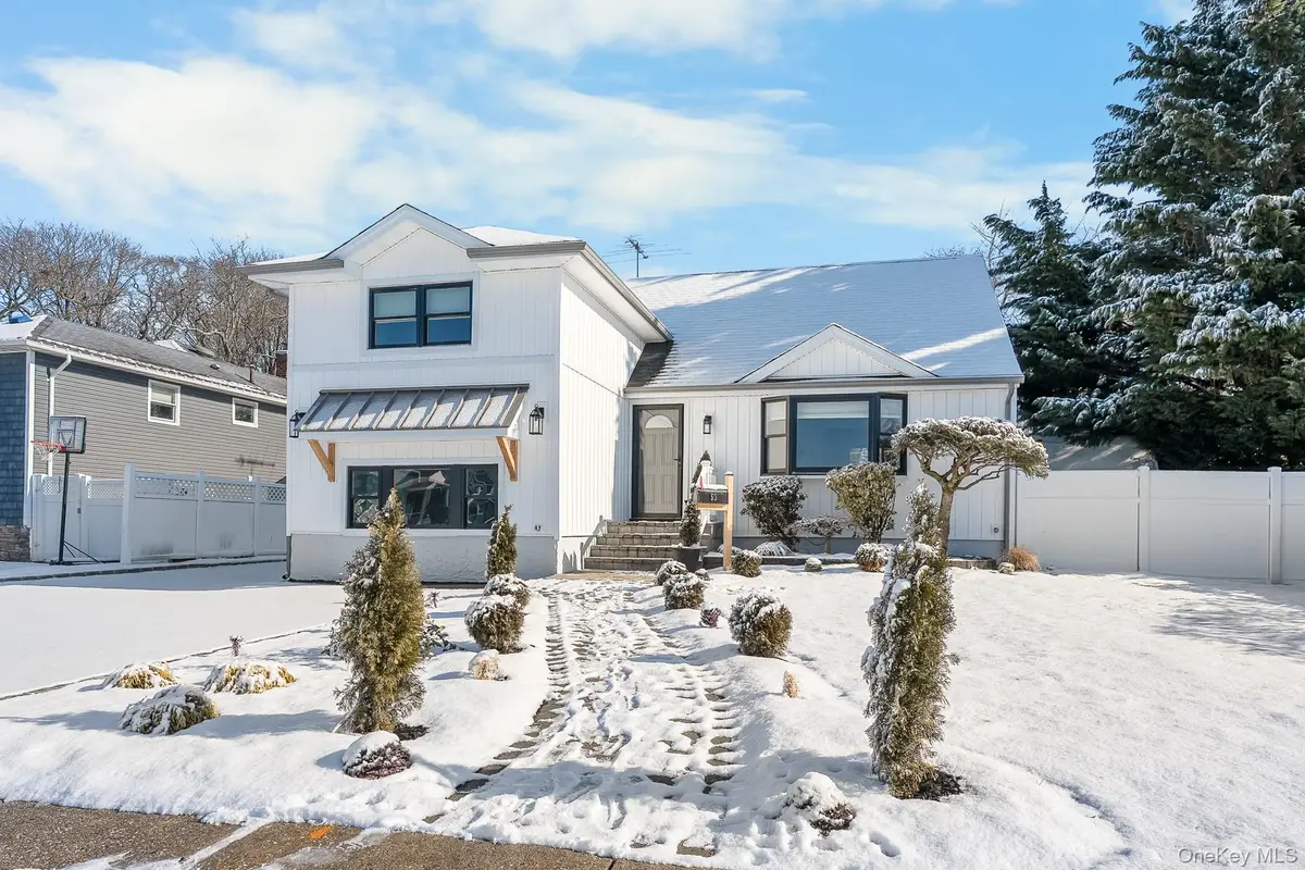 53 Elizabeth Drive, Bethpage, NY 11714 - Image #1