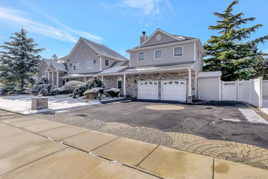 110 Thornwood Road, Massapequa Park, NY 11762 - Image #3