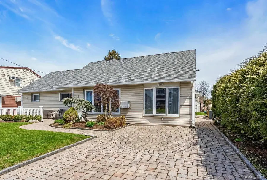 9 Blanche Street, Plainview, NY 11803 - #2