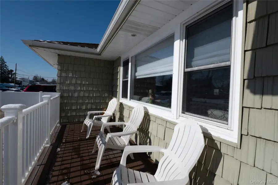 221 Young Street, West Babylon, NY 11704 - #3