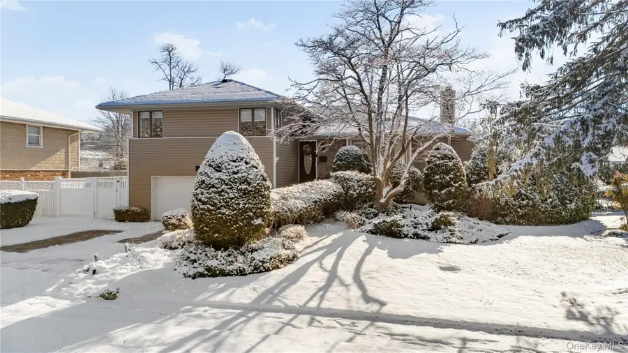 98 Birchwood Park Drive, Jericho, NY 11753 - Image #3