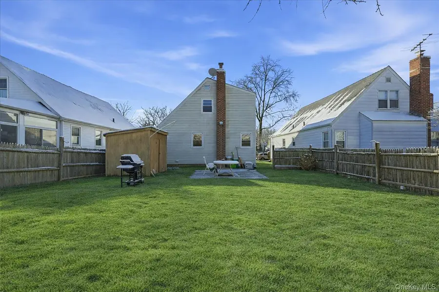 537 8th Avenue, New Hyde Park, NY 11040 - Image #2