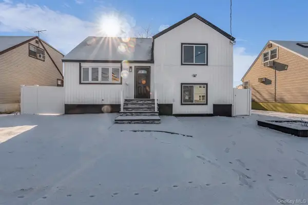 39 Layton Street, Freeport, NY 11520