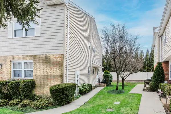 1425 Jerusalem Ave. #7, North Merrick, NY 11565