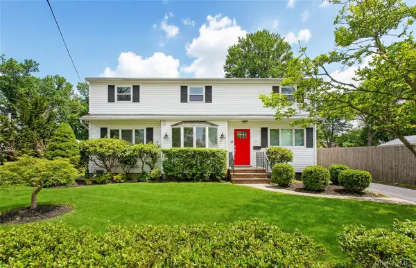 21 Innis Avenue, Ronkonkoma, NY 11779