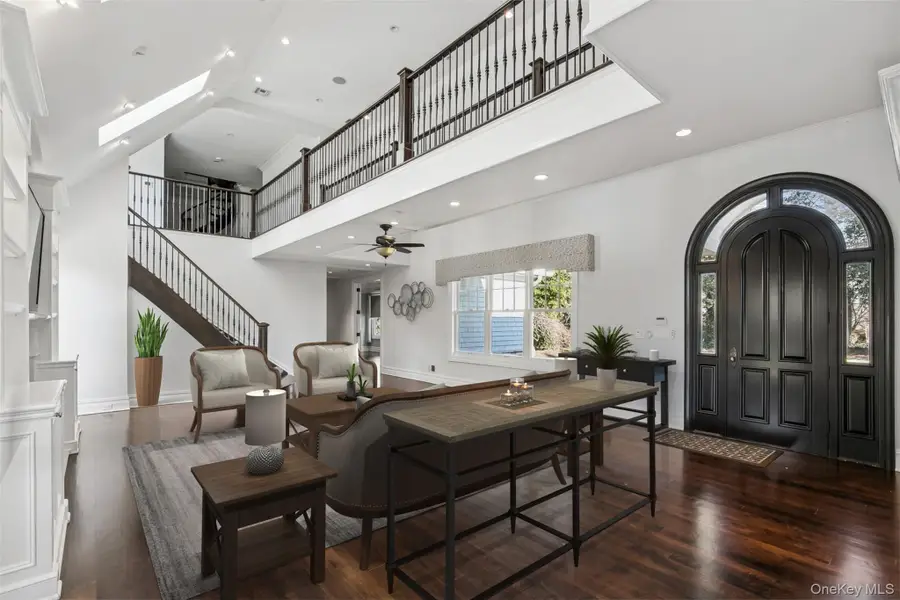 3 The Brae, Woodbury, NY 11797 - Image #2