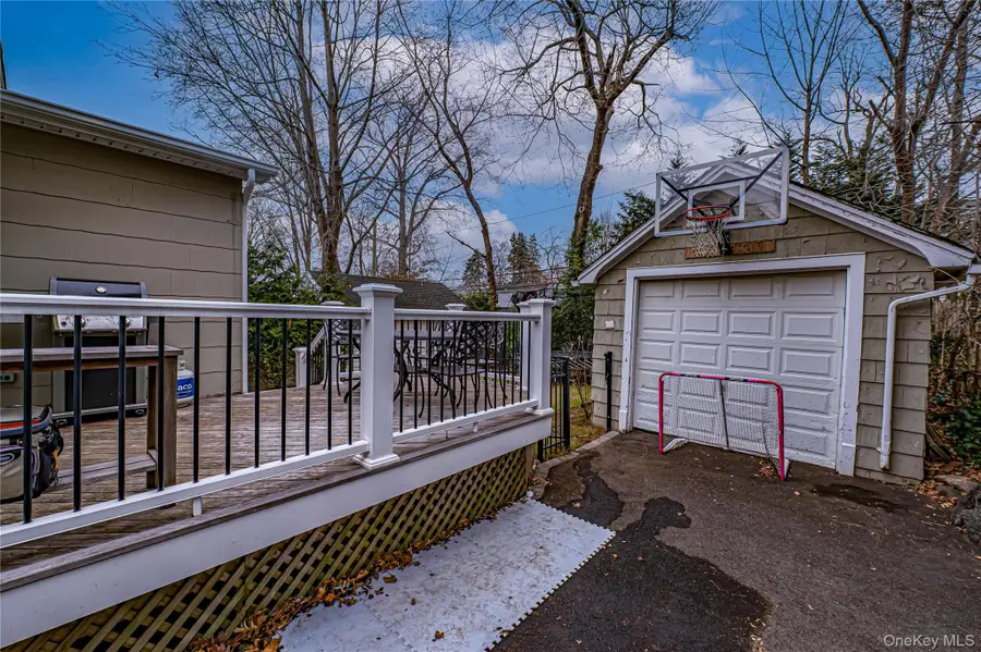 75 Bar Beach Road, Port Washington, NY 11050 - Image #2