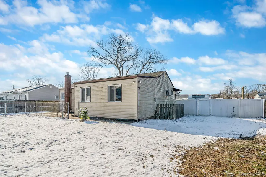 2711 Connecticut Avenue, Medford, NY 11763 - Image #3