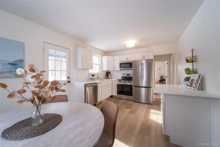 392 Titusville Road, Poughkeepsie, NY 12603 - Image #2