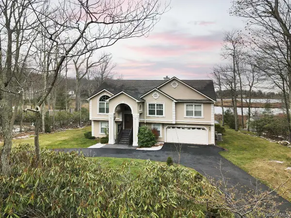 61 Lake Shore Drive W, Rock Hill, NY 12775