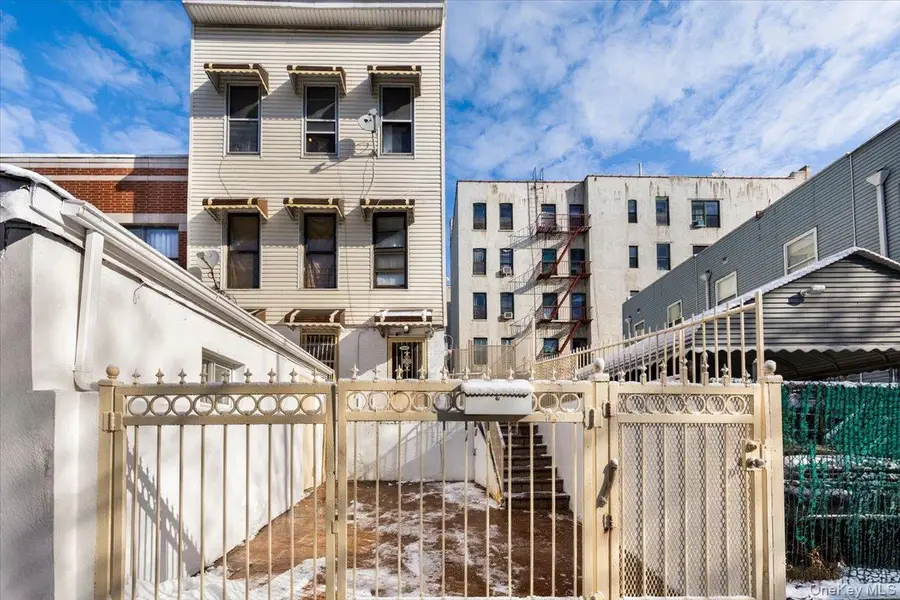 877 Hornaday Place, Bronx, NY 10460 - Image #2