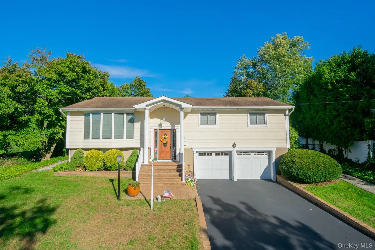 4 Manchester Drive, Bethpage, NY 11714 - Image #1