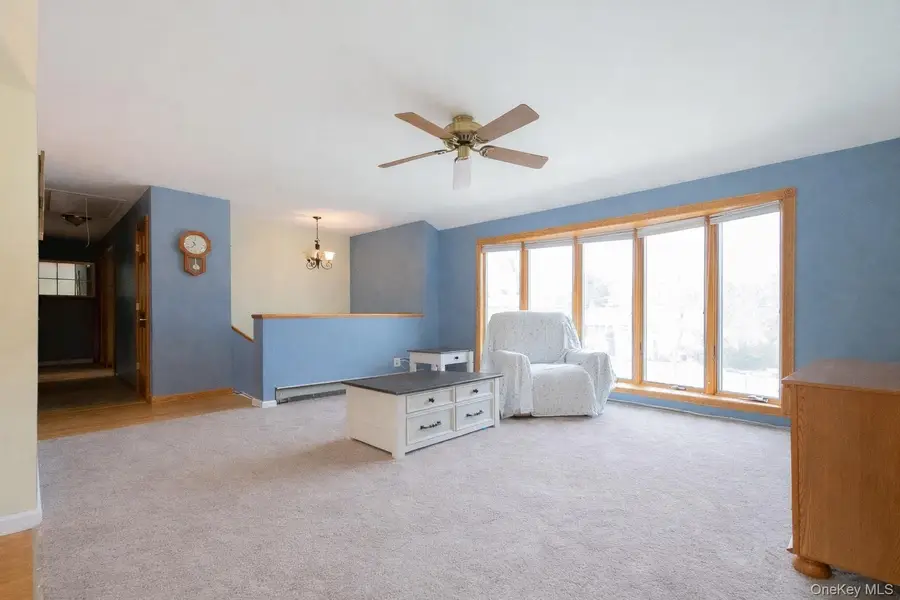 4 Manchester Drive, Bethpage, NY 11714 - Image #2