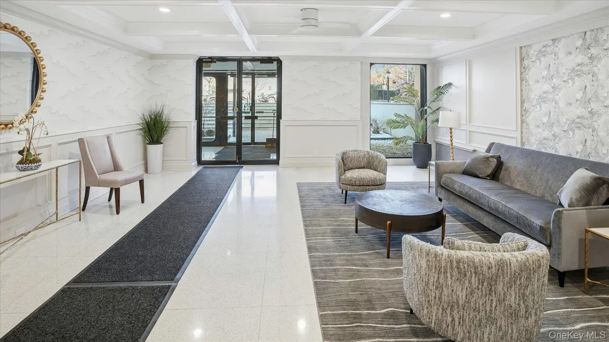 10 Lenox Road #1G, Rockville Centre, NY 11570 - Image #1