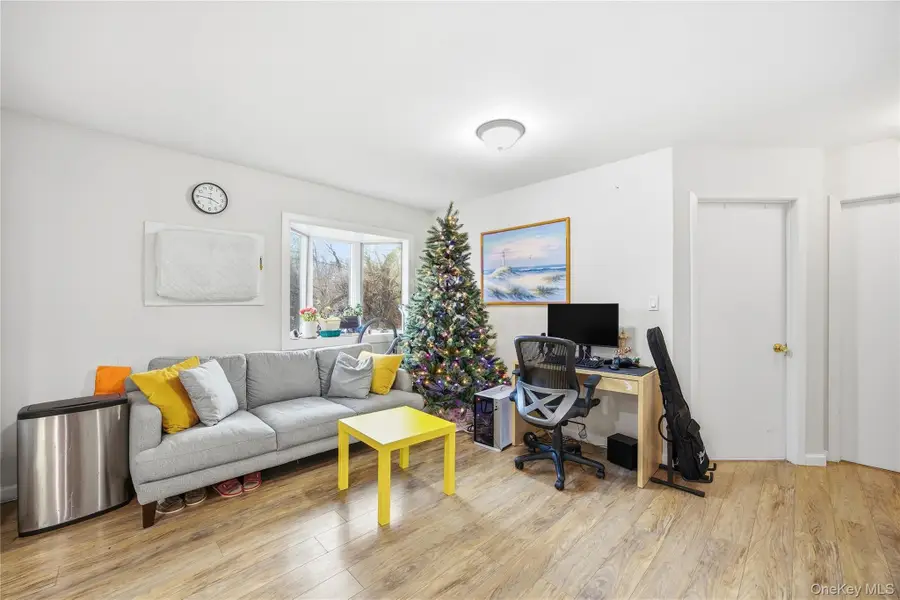 22 Midland Avenue, Port Jefferson, NY 11777 - Image #3