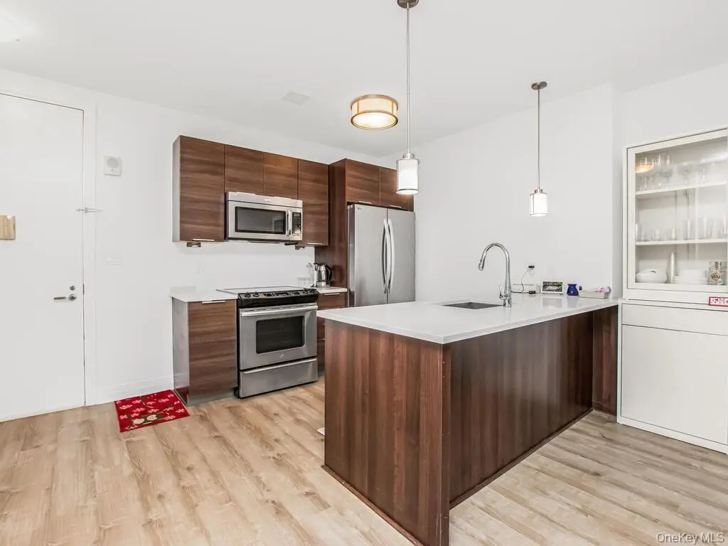 701 Ridge Hill Boulevard #11C, Yonkers, NY 10710 - Image #1