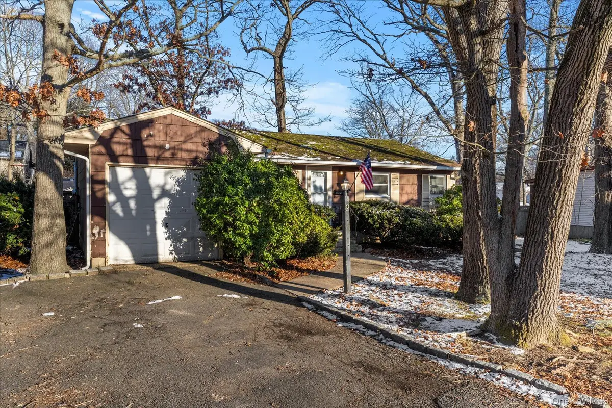 9 W 8th Street, Ronkonkoma, NY 11779 - Image #1